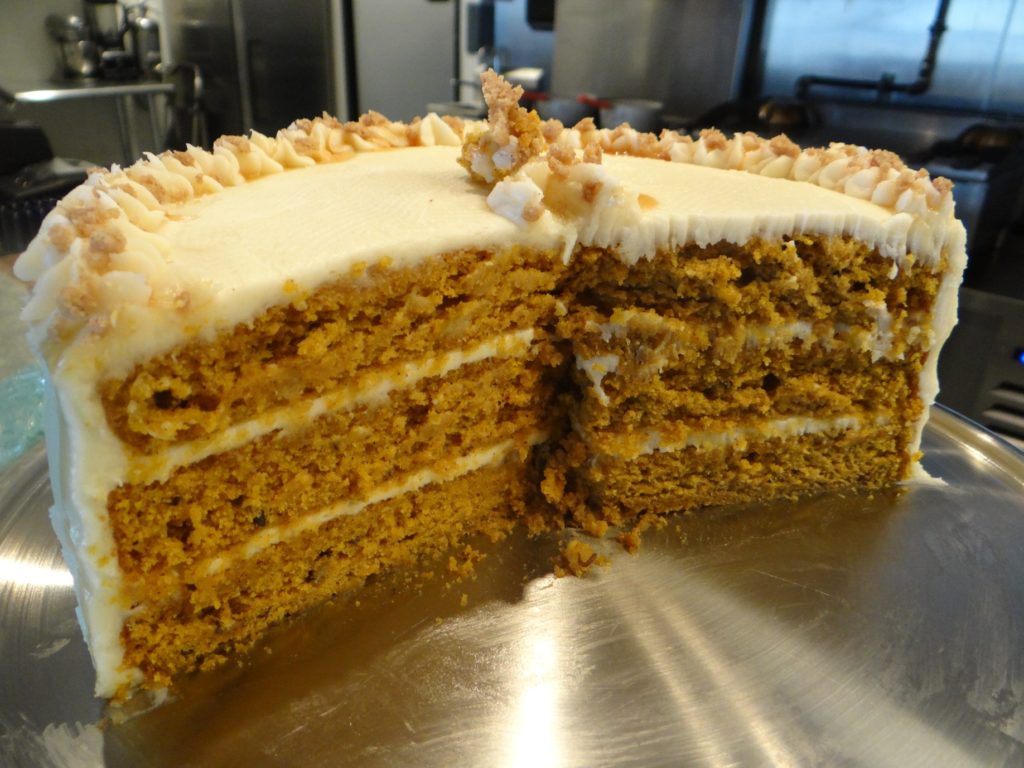 Introducing our GF pumpkin cake…to die for.?
Grab a slice of any of o…