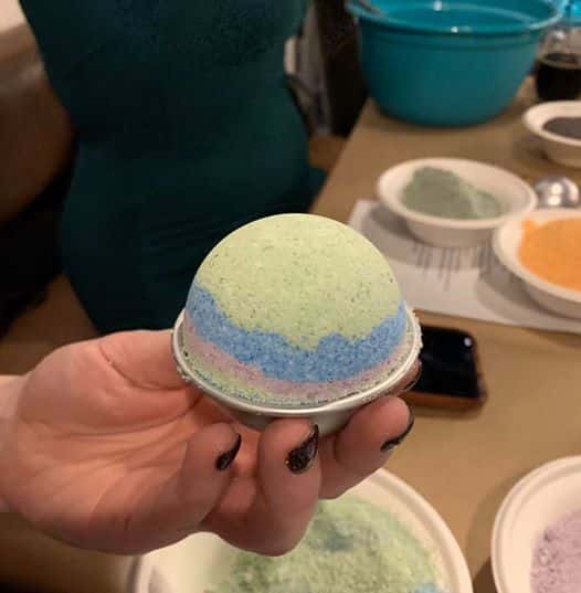 Valentine’s Bath Bomb Workshop @ NEFF Brewing